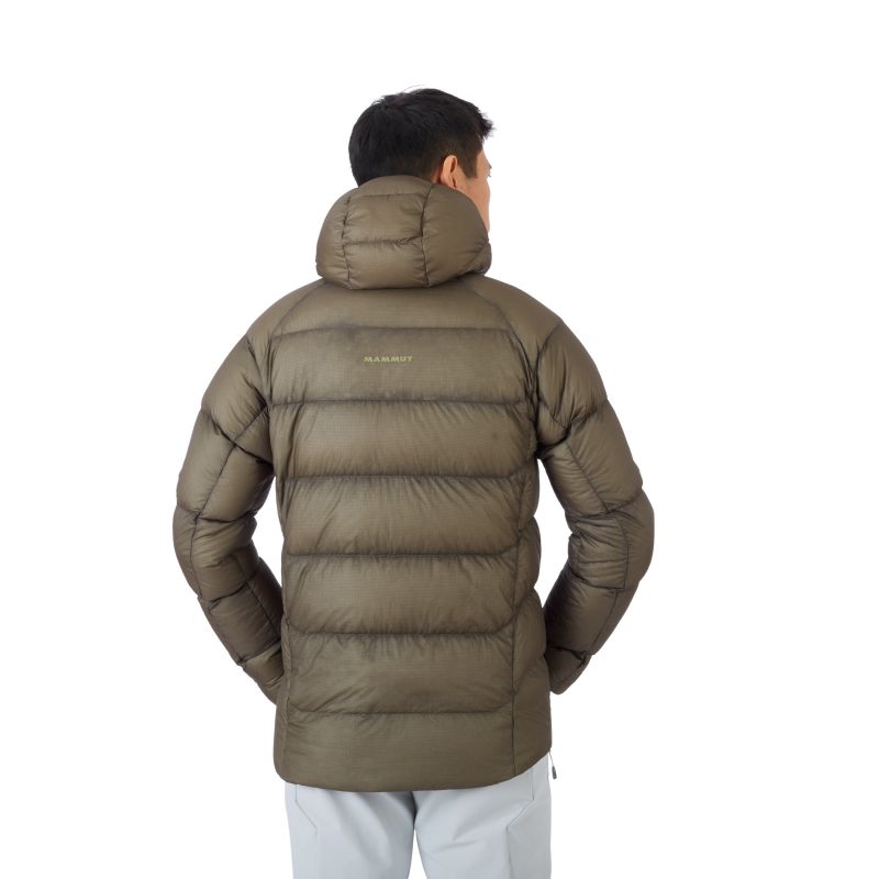 meron in hooded jacket review