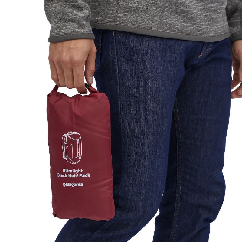 patagonia ultralight black hole 20