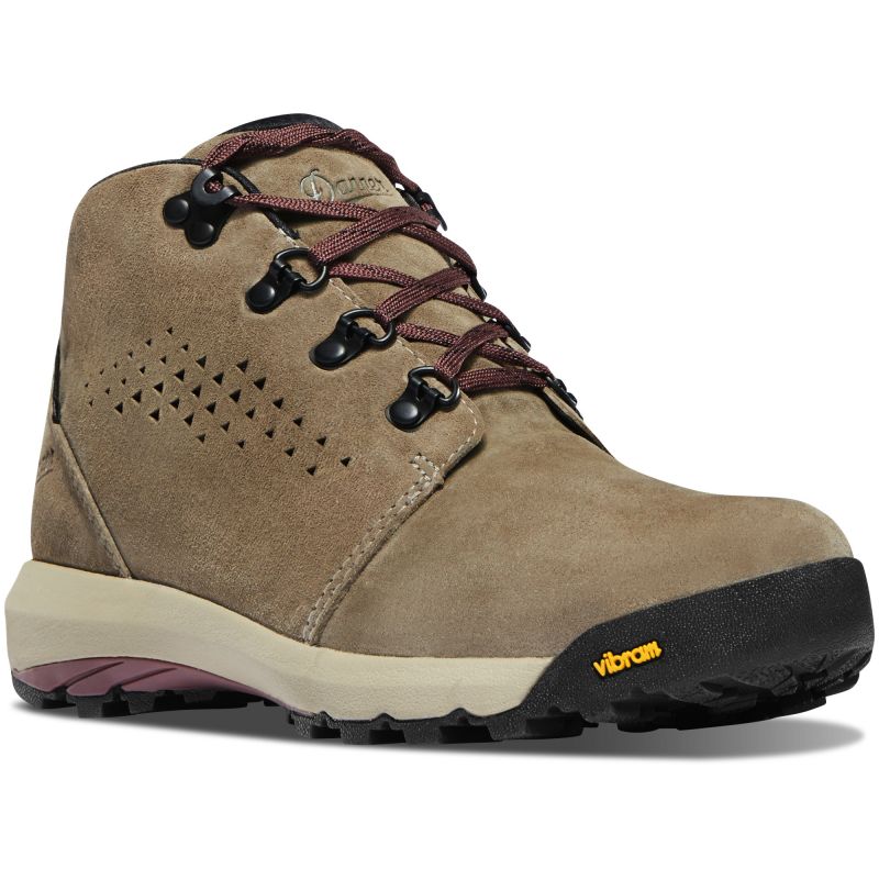 chukka walking boots