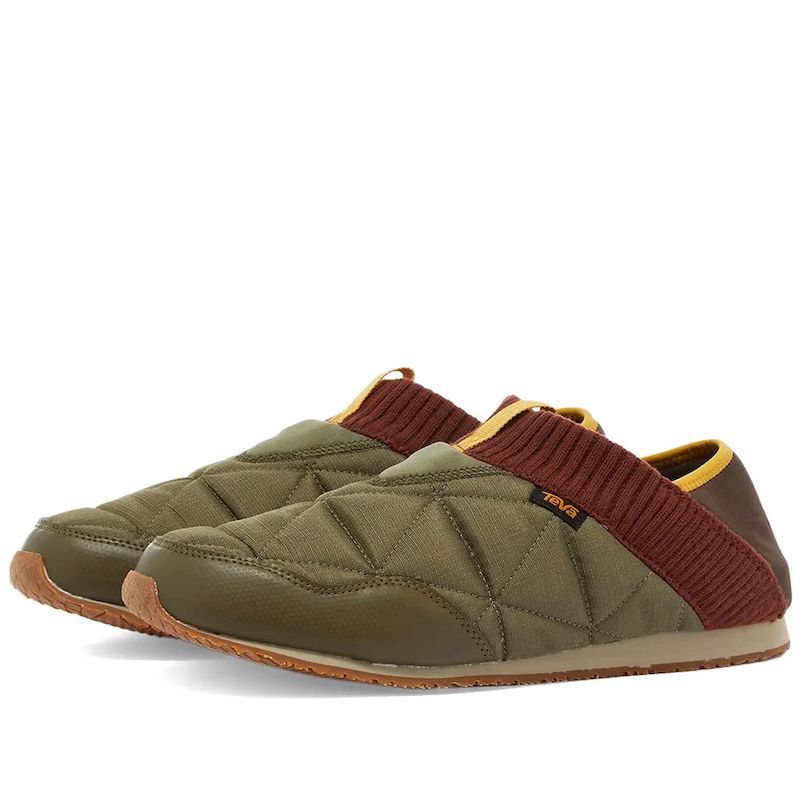 teva insulated slippers