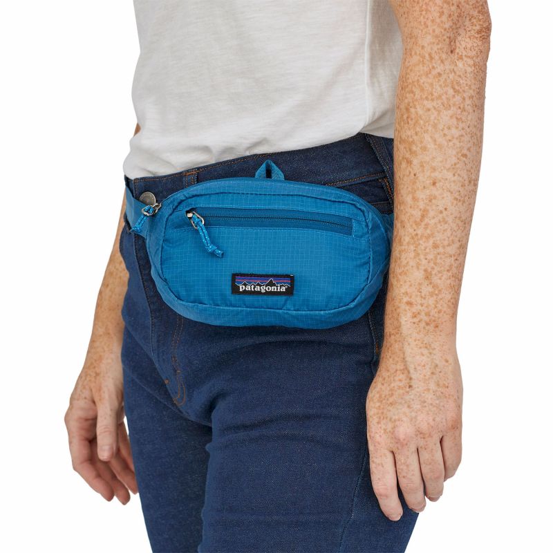 patagonia ultralight black hole 20